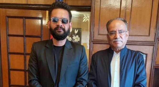 काठमाडौँका मेयर बालेन शाहले  प्रचण्डलाई भेटे